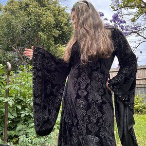 COSPLAY/HALLOWEEN /FESTIVAL GAELIC/ FOREST COSTUME WITH MATCHING CAPE AND CROWN